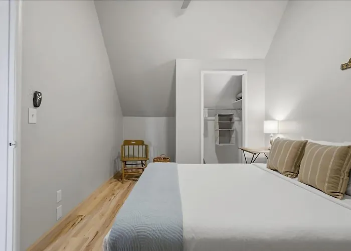 Santa Rosa Hideaway Apartment