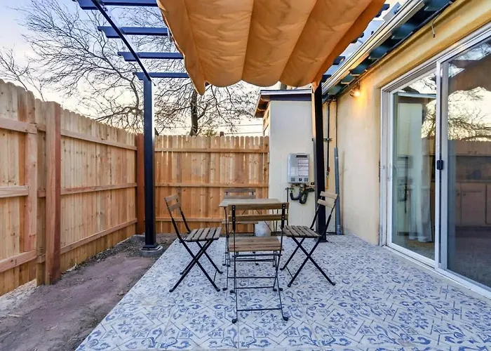 Santa Rosa Hideaway Apartment